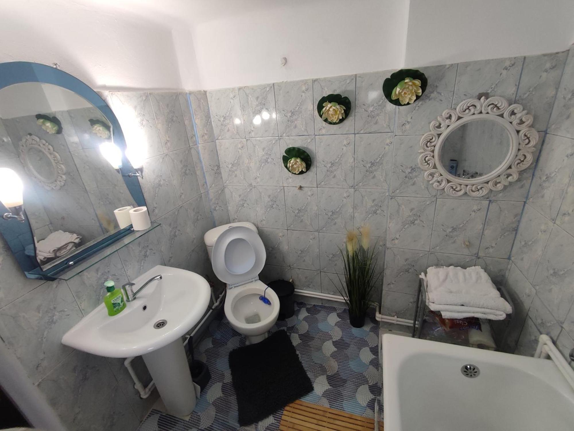 Central House 호텔 쿠티에데아게스 외부 사진